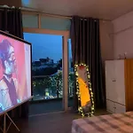Cozynest Homestay N Cinema