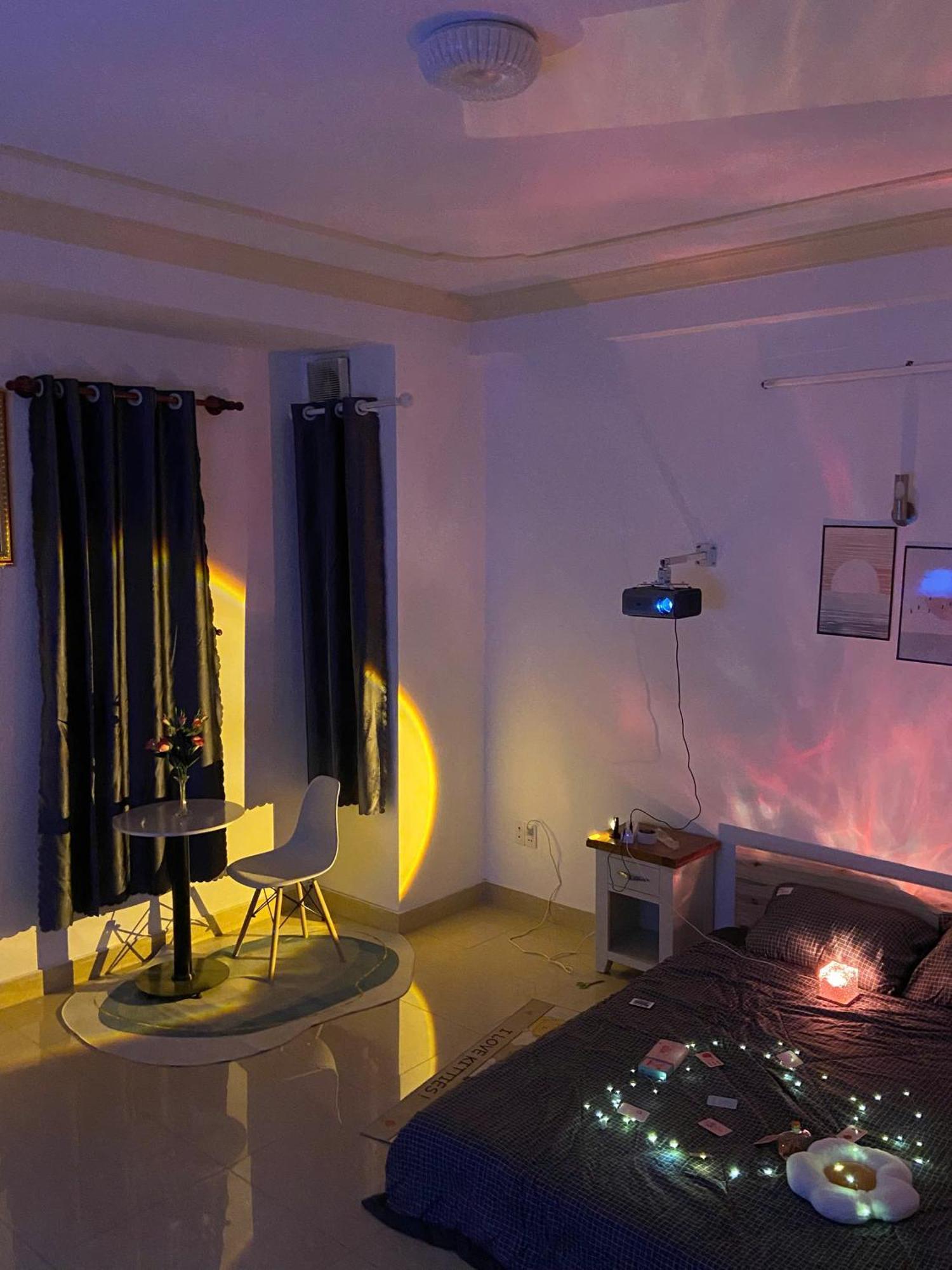 Bed & Breakfast Cozynest N Cinema *