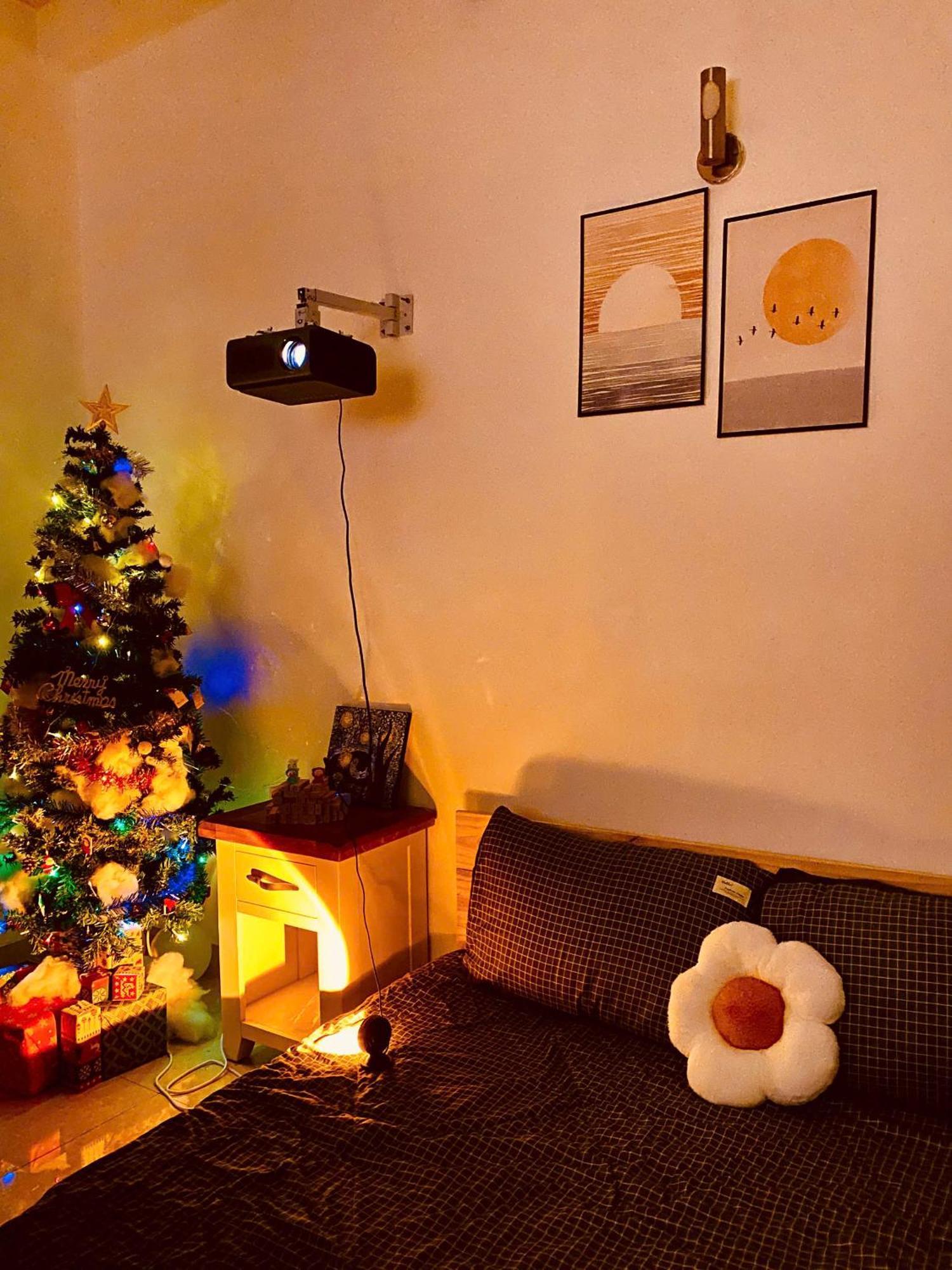 Bed & Breakfast Cozynest N Cinema *